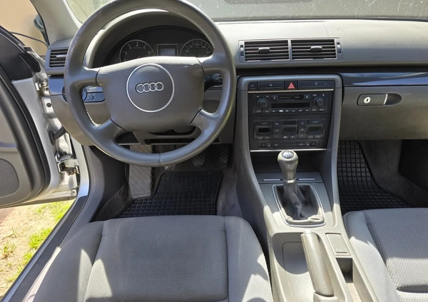 Audi A4 cena 9800 przebieg: 310274, rok produkcji 2001 z Zbąszyń małe 137